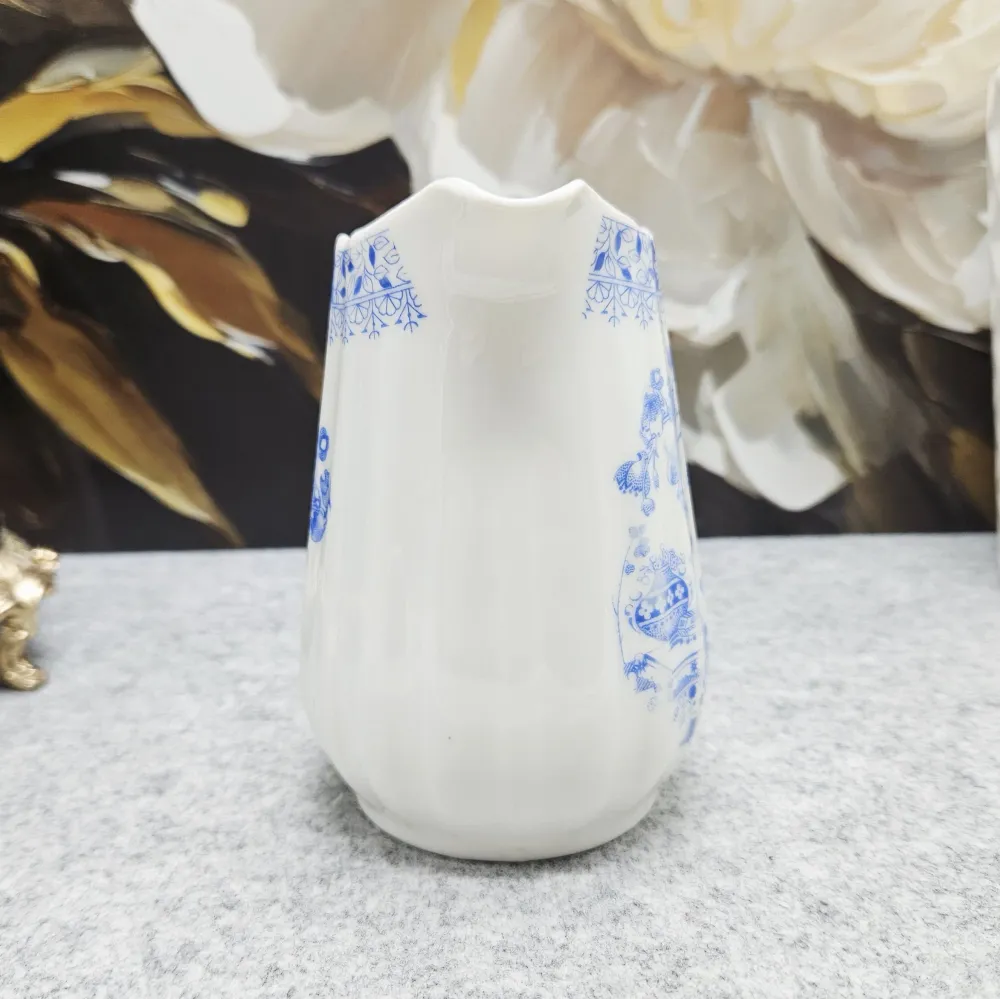 Wunderschönes China Blau Porzellan Milchkännchen (~300 ml)