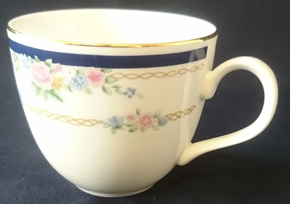 2er Set 2er KAFFEEGEDECKE "Patricia" - Porzellan, Goldrand Flora Rosenblumen Kettenglieder Motiv Dekor