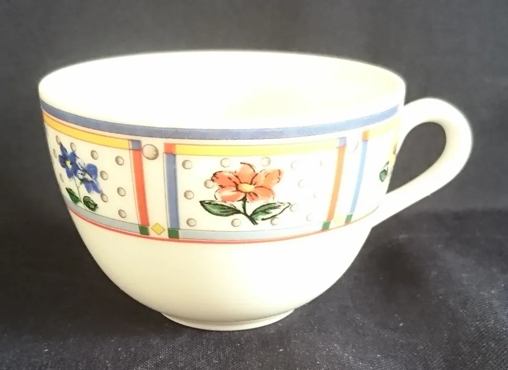 2er Set TEETASSEN "Flirt" - Porzellan, Flora Blumenblüten Pflanzen Linien Streifen Rand Motiv Dekor
