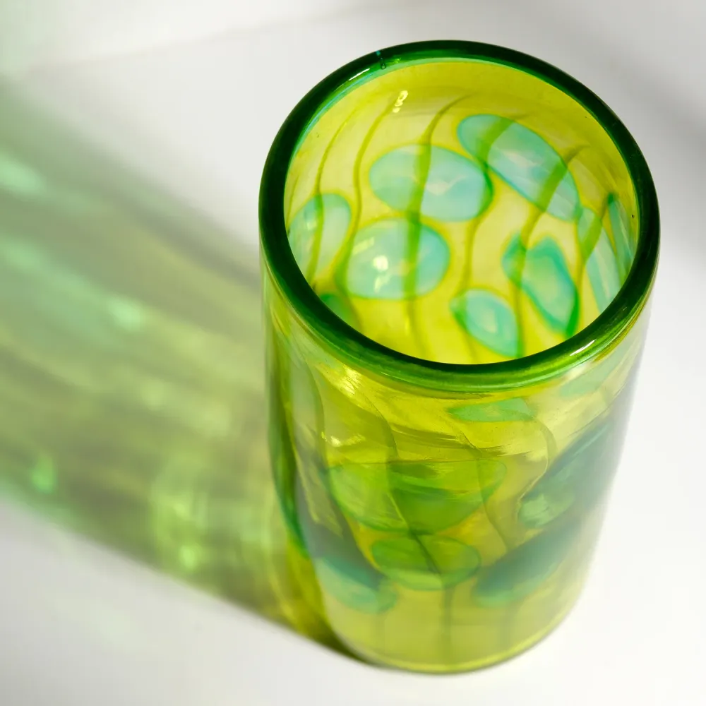 Barbara Ebner von Eschenbach, Glas Vase, 22cm, zylindrisch | gelbgrün (BE39)
