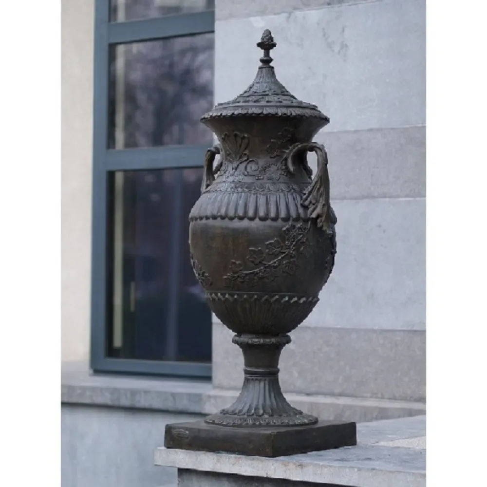 Bronzeskulptur Vase „Esprit“ 112x40x45cm (HxBxL)