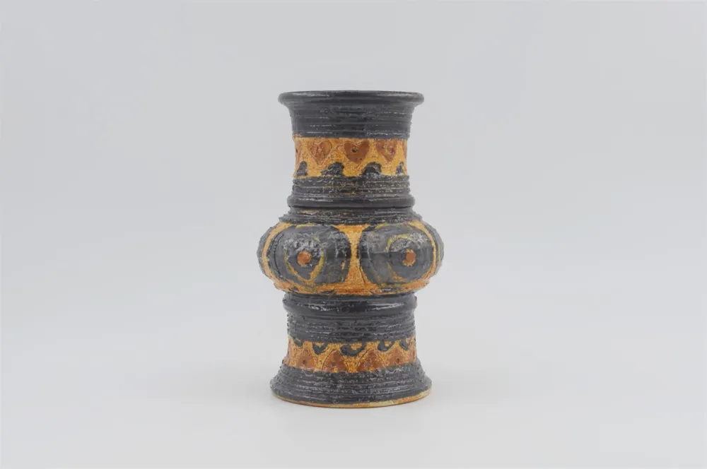 Brutalistische Jette Hellerøe Denmark Studiokeramik Vase 1970s dänische Mid-Century Design ornamentale Kunstkeramik