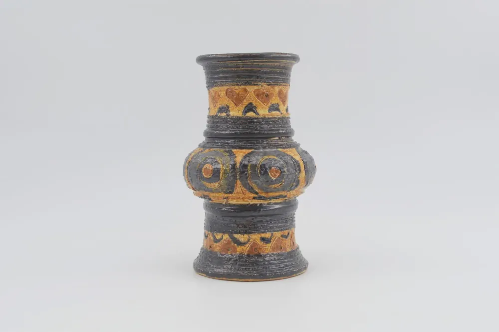 Brutalistische Jette Hellerøe Denmark Studiokeramik Vase 1970s dänische Mid-Century Design ornamentale Kunstkeramik