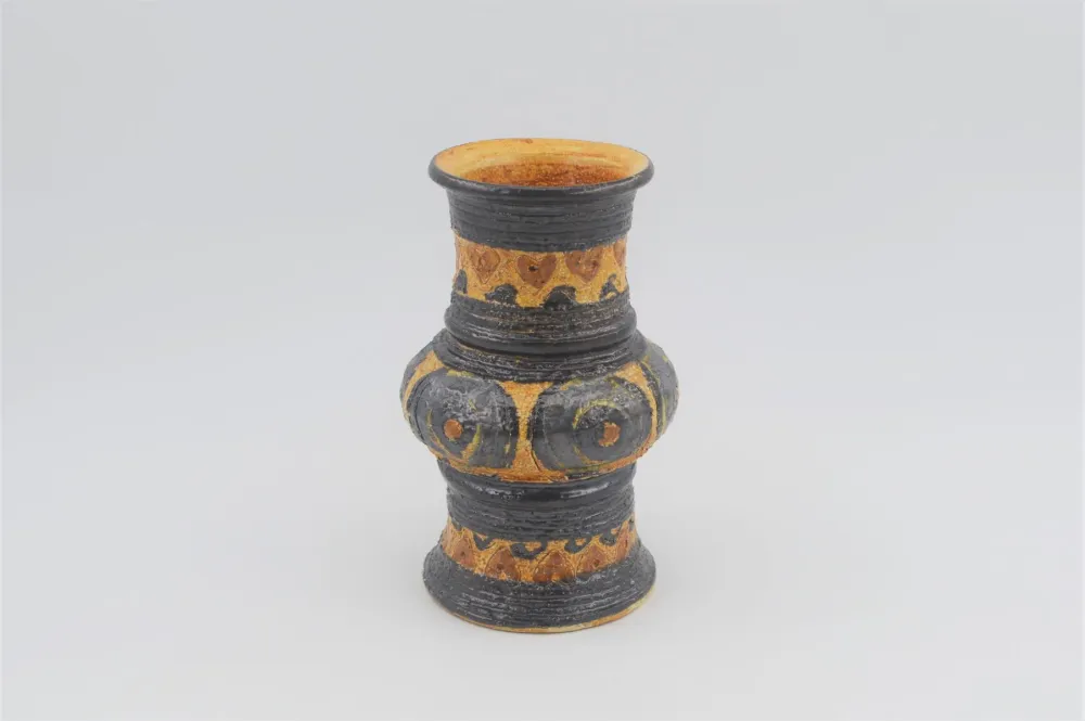 Brutalistische Jette Hellerøe Denmark Studiokeramik Vase 1970s dänische Mid-Century Design ornamentale Kunstkeramik