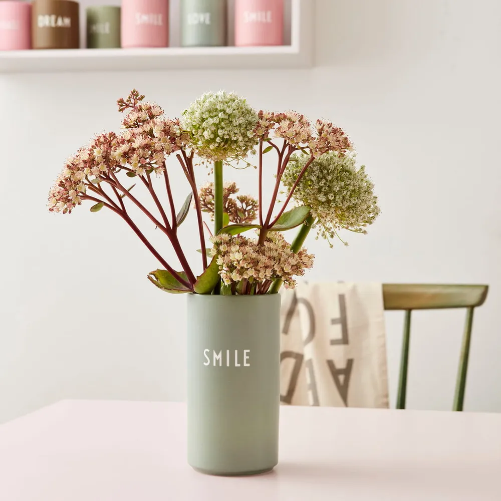 Design Letters - AJ Favourite Porzellan Vase