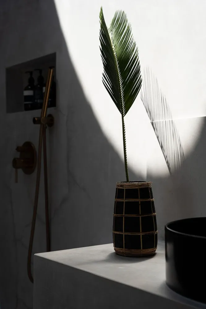 Die süße Vase – Schwarz Natur – S
