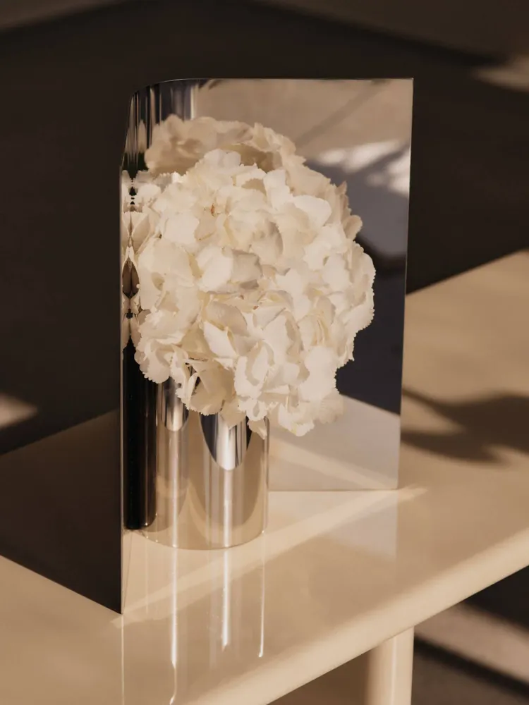 Eddy Vase - Mirror Polished