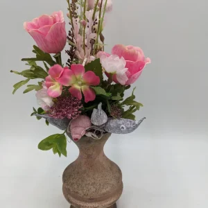 Frühlingsgesteck Vase Mohn Gräser rosa