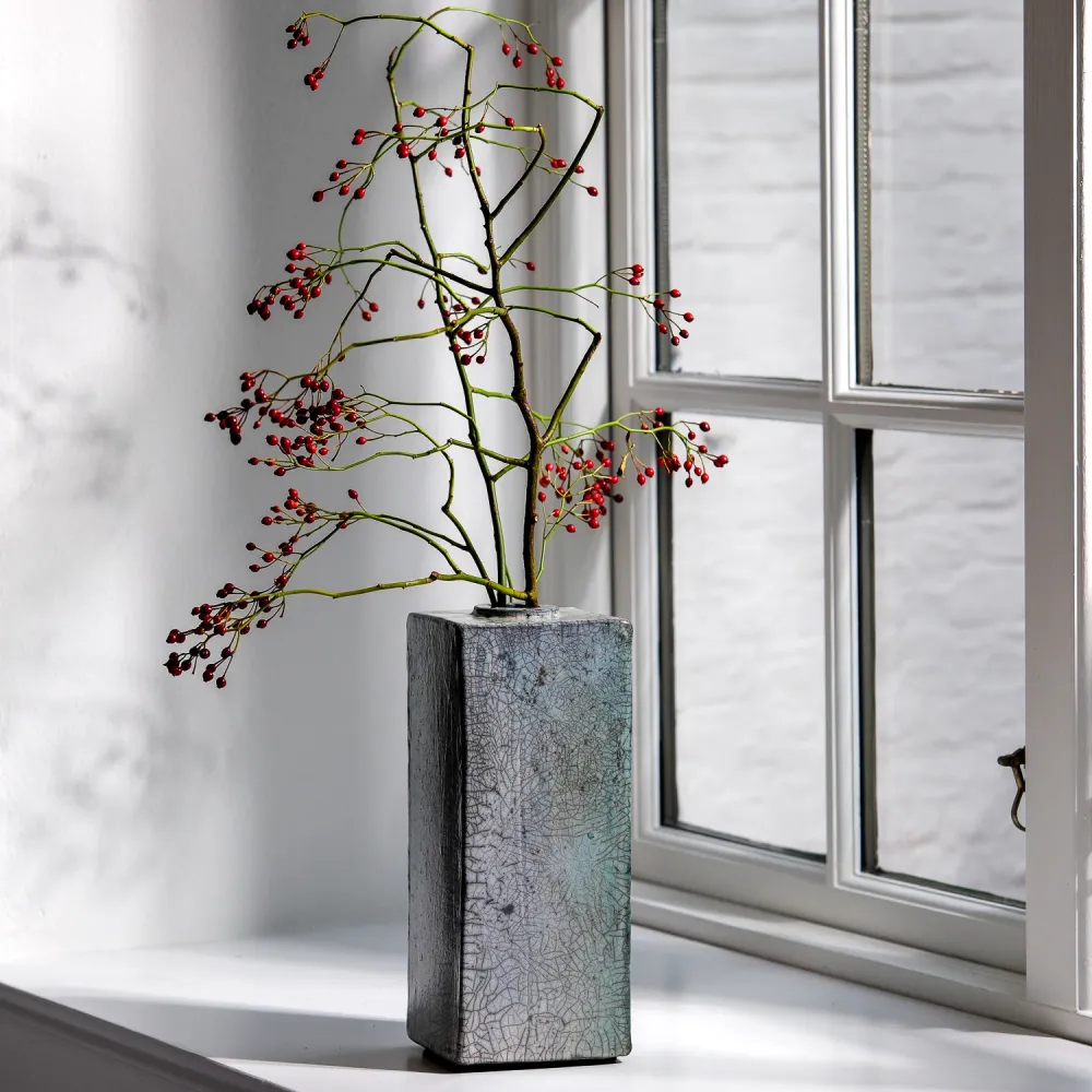 Gundula Sommerer, Raku Vase, eckig hoch | graublau (GS184)