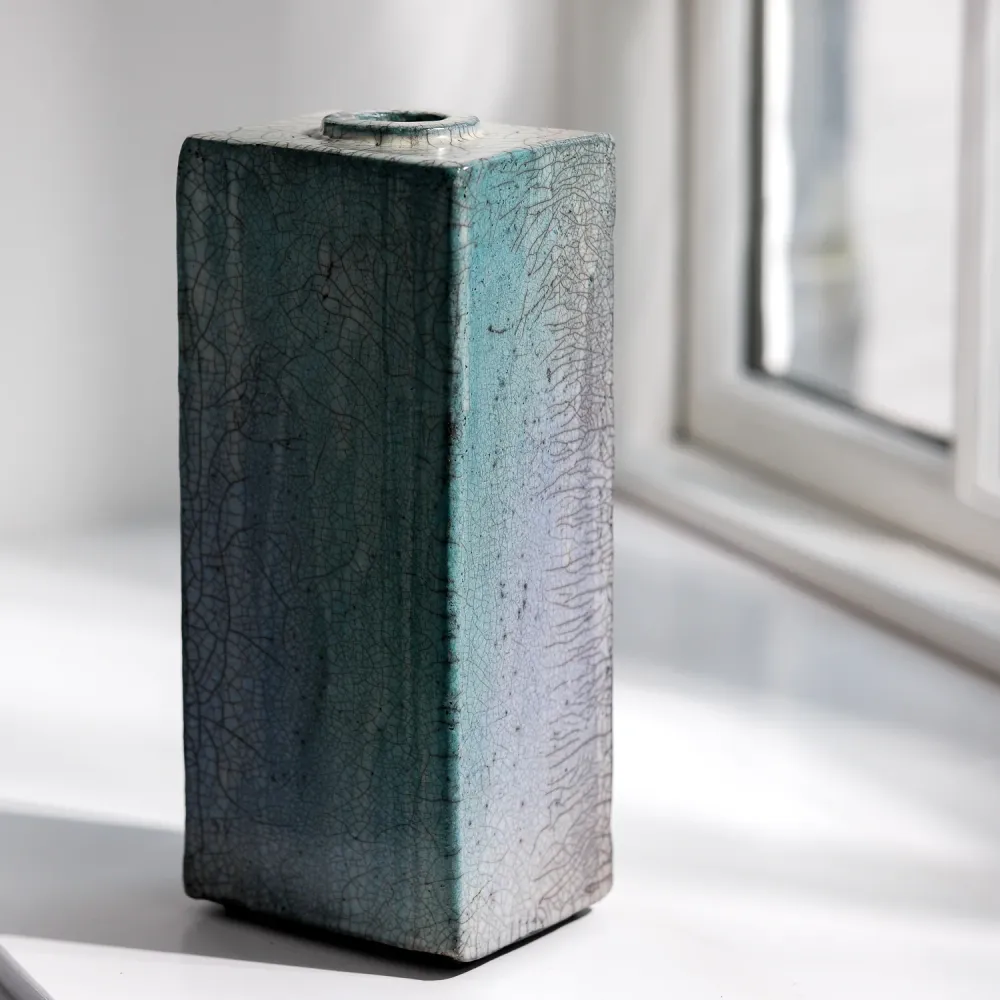 Gundula Sommerer, Raku Vase, eckig hoch | graublau (GS184)