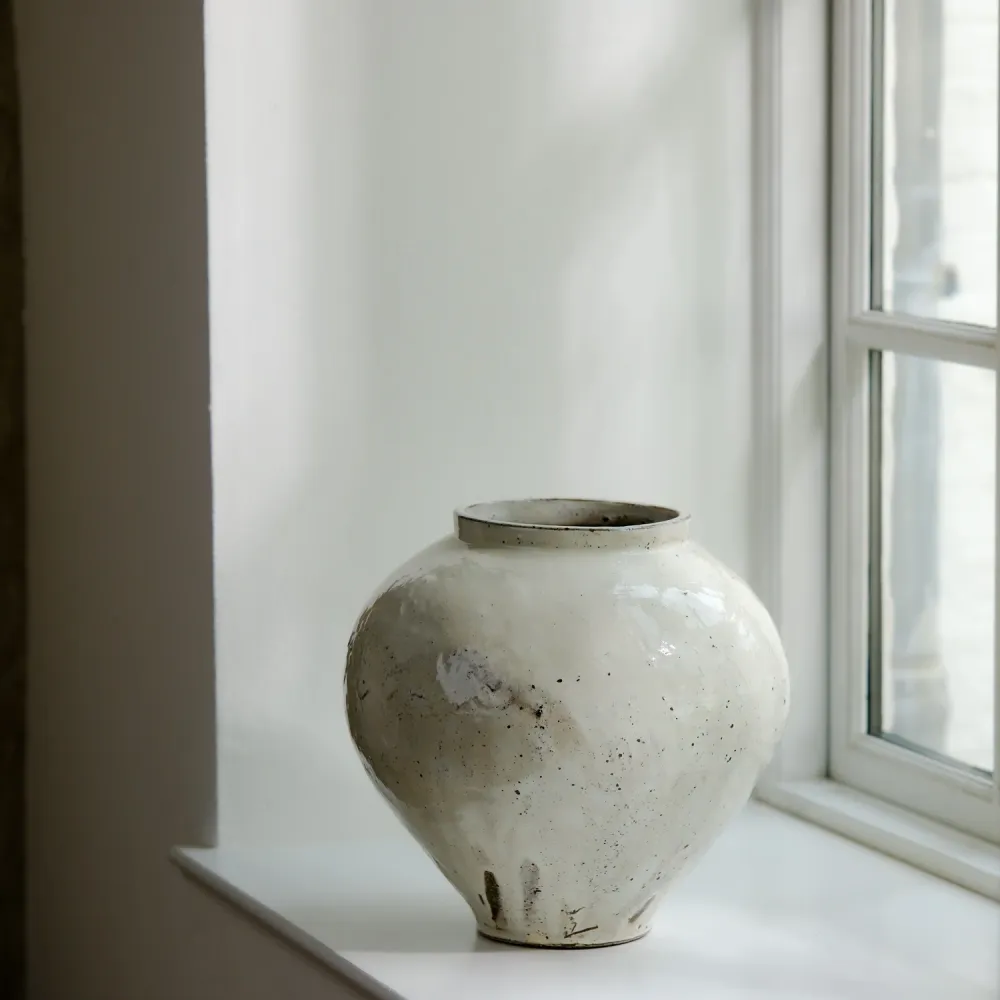 Marco Minetti, Buncheong Vase, Korean-style, weiß | Feldspat Glasur (MM01)