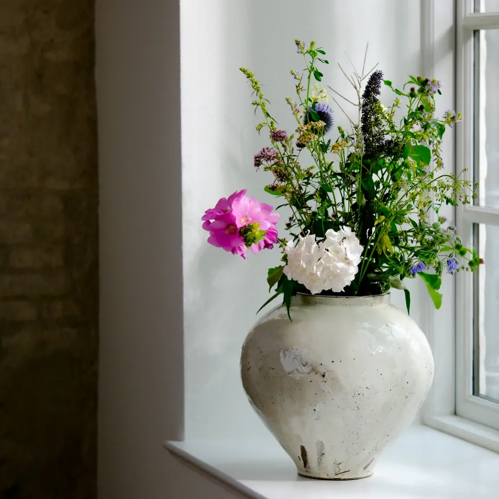 Marco Minetti, Buncheong Vase, Korean-style, weiß | Feldspat Glasur (MM01)