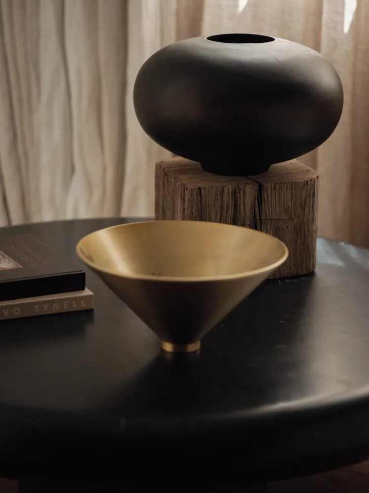 Vase SURROUND aus Mango-Holz