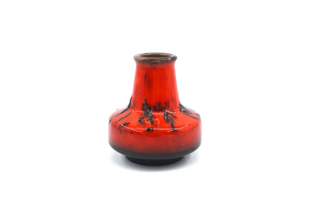 WGP Kreutz Keramik Vase Helmut Kreutz Vintage Vase mit seltener roter Fat-Lava Glasur 1960s West German Mid-Century Design...