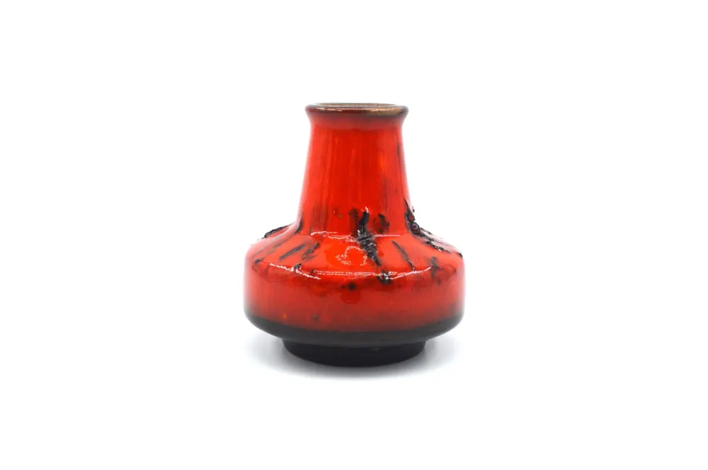 WGP Kreutz Keramik Vase Helmut Kreutz Vintage Vase mit seltener roter Fat-Lava Glasur 1960s West German Mid-Century Design...