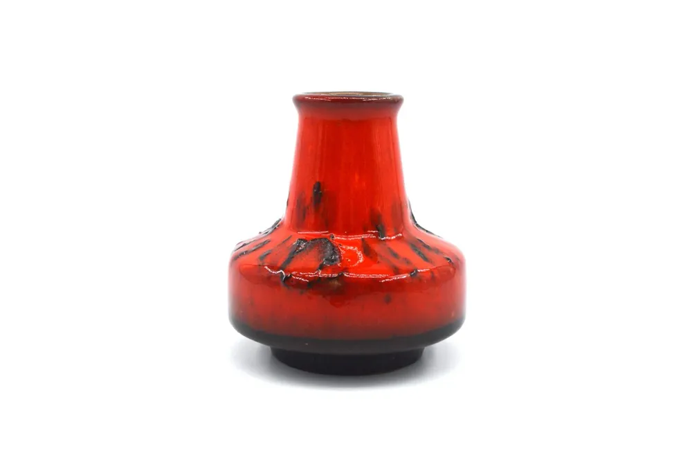 WGP Kreutz Keramik Vase Helmut Kreutz Vintage Vase mit seltener roter Fat-Lava Glasur 1960s West German Mid-Century Design...