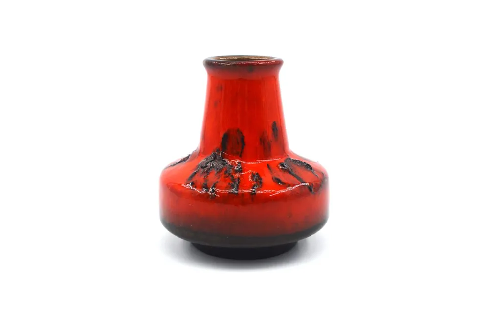 WGP Kreutz Keramik Vase Helmut Kreutz Vintage Vase mit seltener roter Fat-Lava Glasur 1960s West German Mid-Century Design...