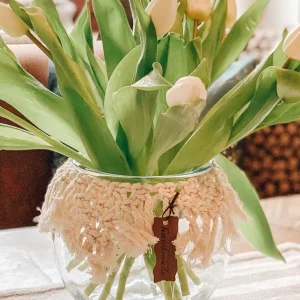 WINDLICHT / VASE MIT MAKRAMEE