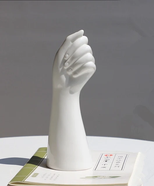 Keramikvase HAND im nordischen Stil