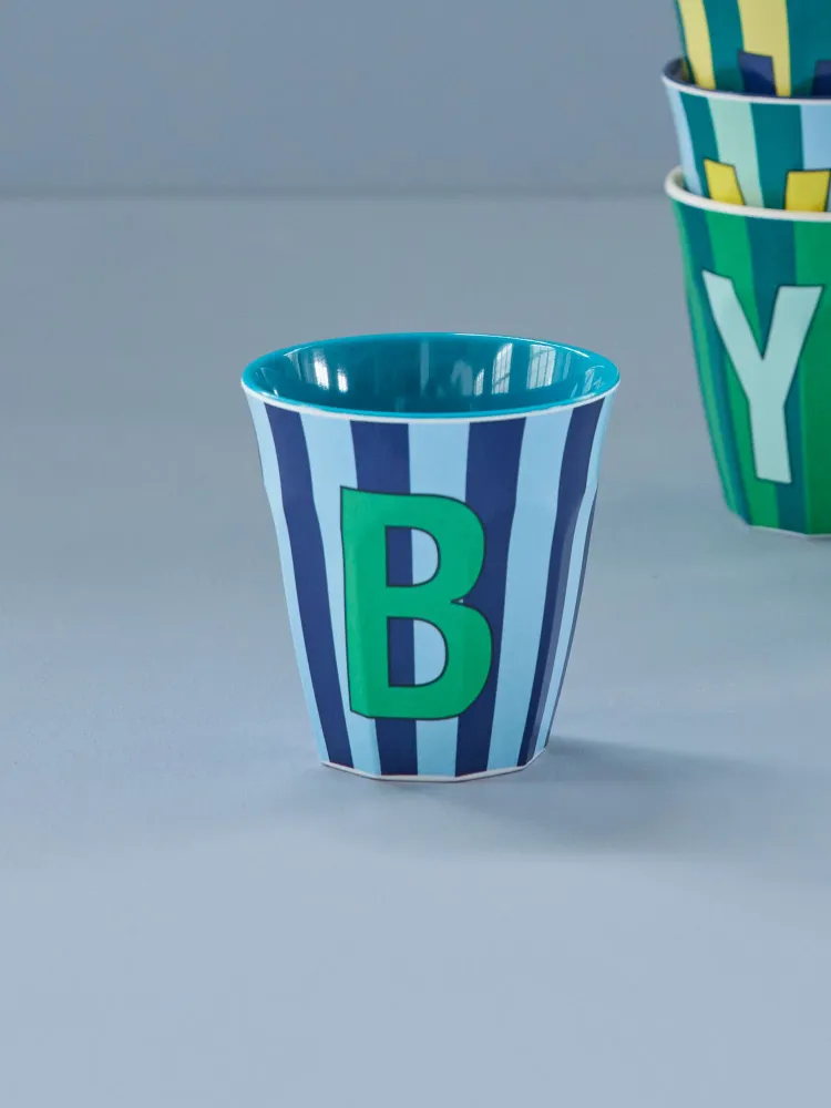 Mittelgroße Buchstabenbecher - Blau - B - Stripes