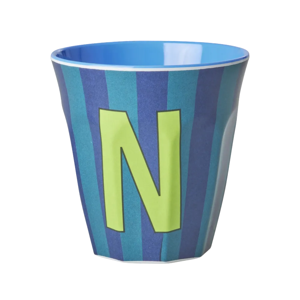 Mittelgroße Buchstabenbecher - Mehrfarbig - N- Stripes