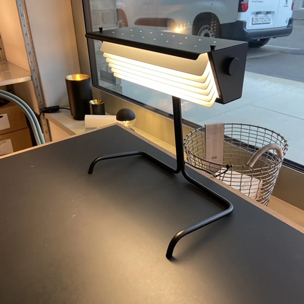 BINY TABLE 231 – TISCHLAMPE (EINZELSTÜCK)