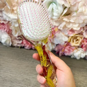 Einzelstück – Haarbürste mit echten, eingearbeiteten Blüten