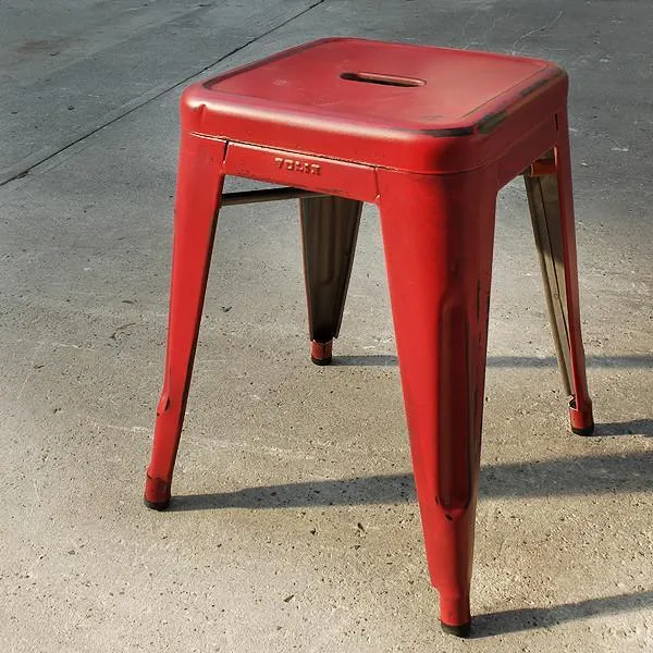HOCKER H45 RAW PATINIERT ROT (EINZELSTÜCK)