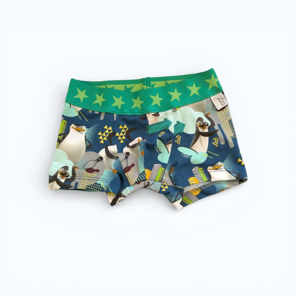 Jungen-Boxershorts blau, Pinguine Grösse 122, Einzelstück