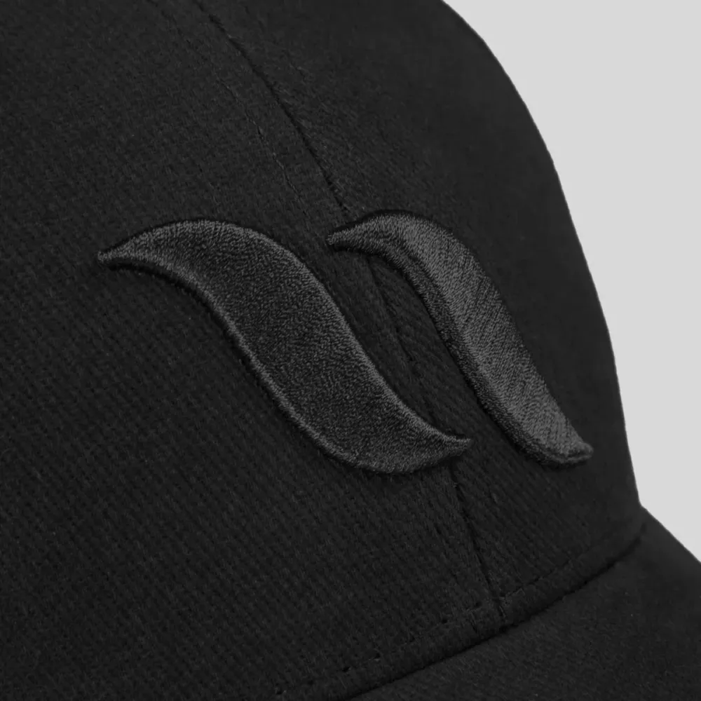 Back on Track Cap Jet Black