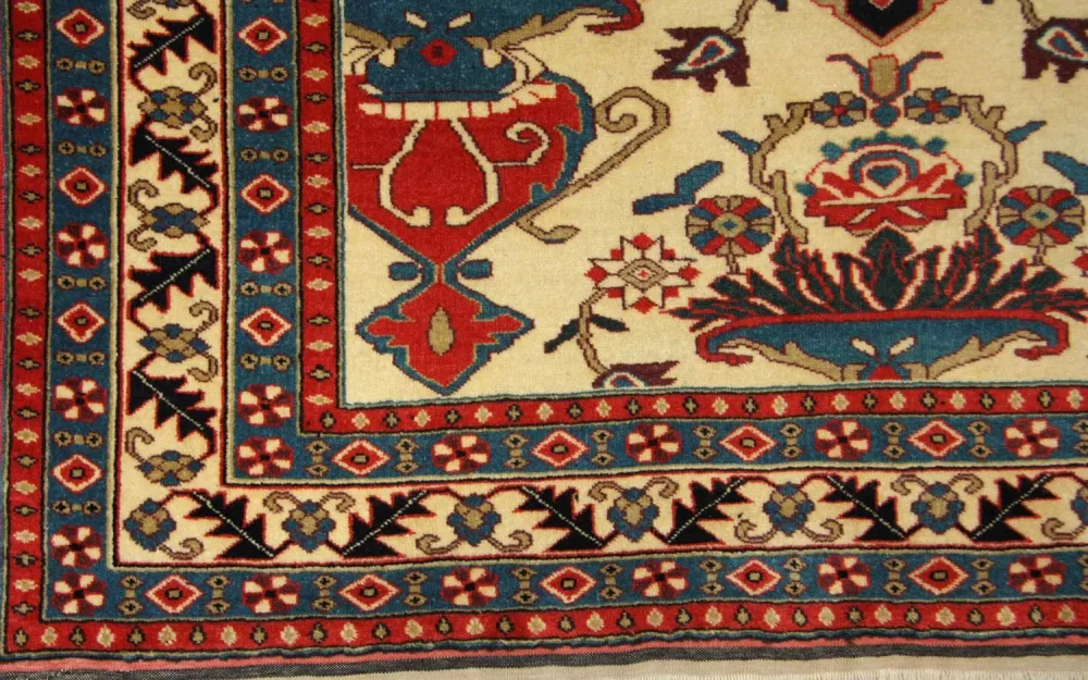 Afghan Teppich 135 x 114 cm - beige