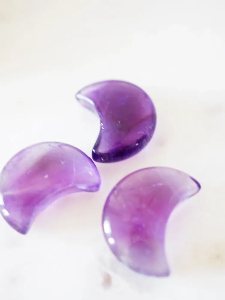 Amethyst Mini Mond . Moon ca. 1.5 cm - aus Brasilien