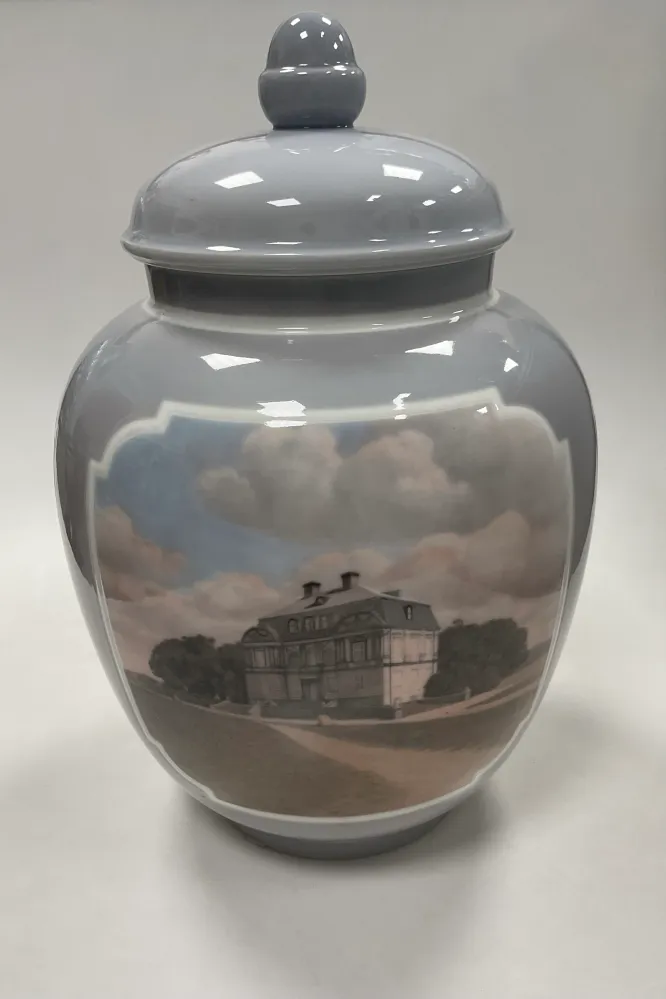Bing og Grøndahl Unika Vase - Amalienborg og Eremitagen No. 271 af Sophus Jensen