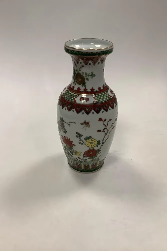 Chinesische orientalische Vase roter Farbe