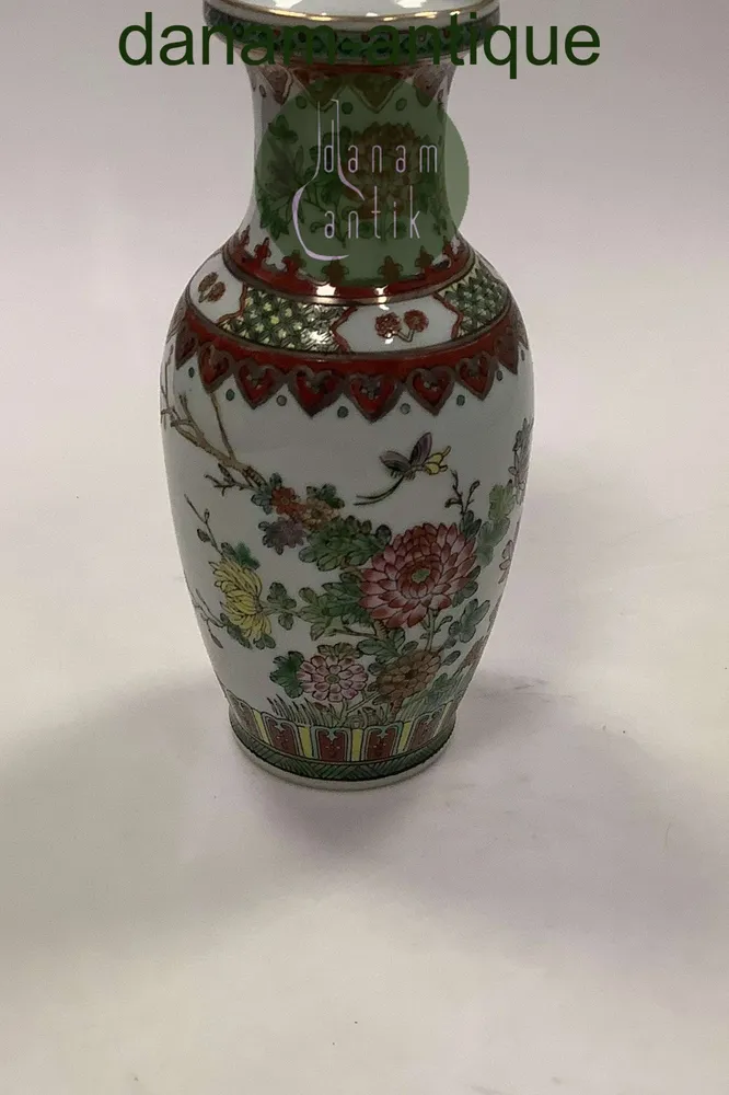 Chinesische orientalische Vase roter Farbe