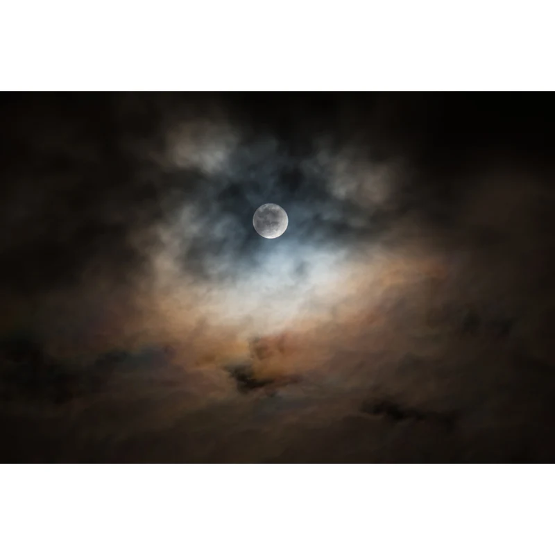 Vollmond hinter Wolken Wandbild schwarz-gelb, moderne Wandkunst für das Wohnzimmer Clearhalo
