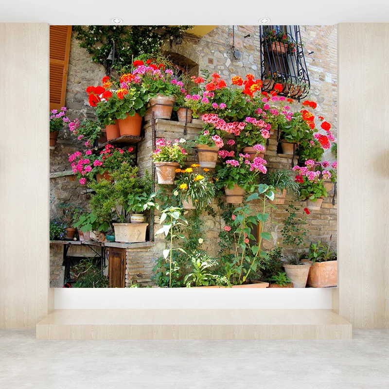 Zeitgenössische Wandtapete für Mädchen, alter Balkon und farbige Blumen, rote Wandverkleidung Clearhalo