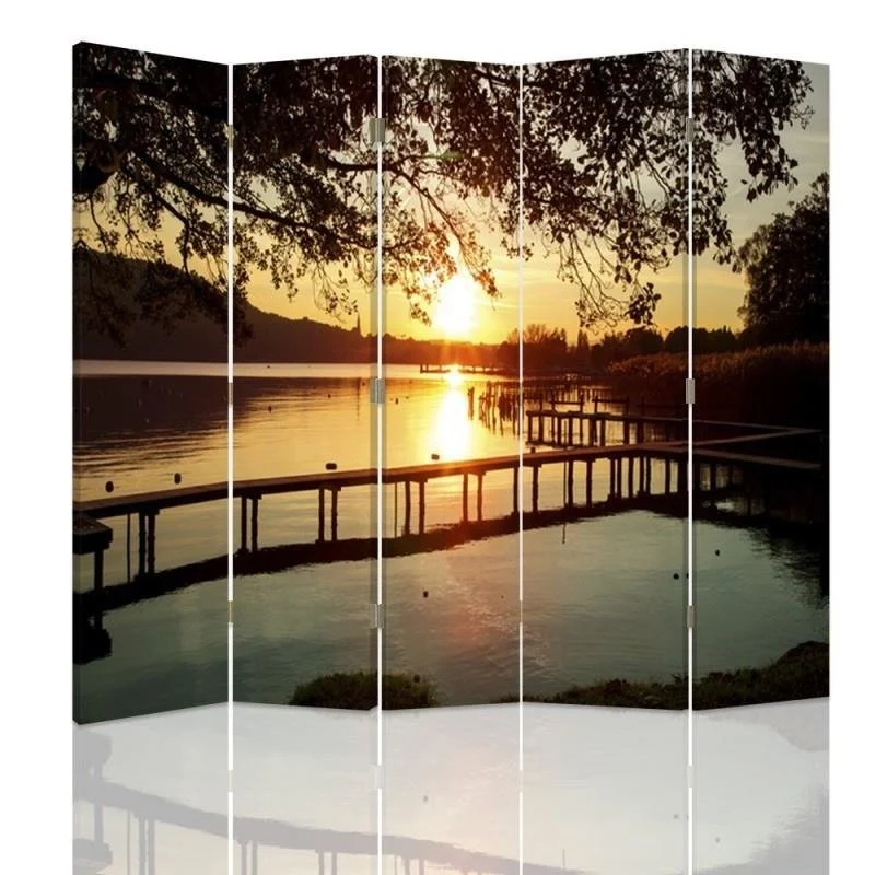 Doppelseitiger Raumteiler, Sonnenuntergang über dem Fluss Feeby