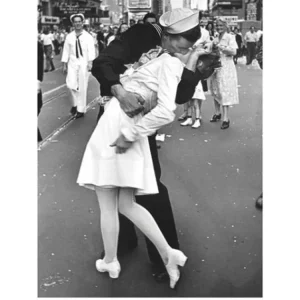 Kunstdruck Time Life - War Time Kiss 60x80cm