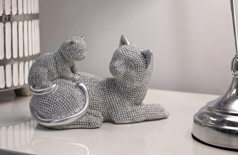Skulptur einer Katzenmutter mit Kätzchen – Herzerwärmende Familiendekoration Mauro Ferretti