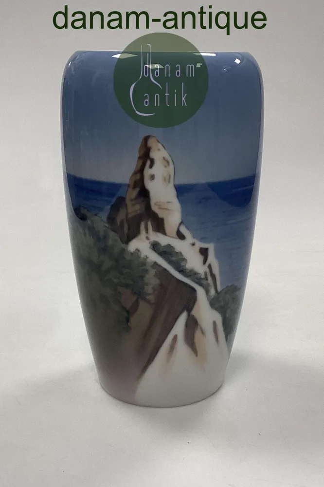 Royal Copenhagen Art Nouveau Vase - Møns Klint No. 2861/237