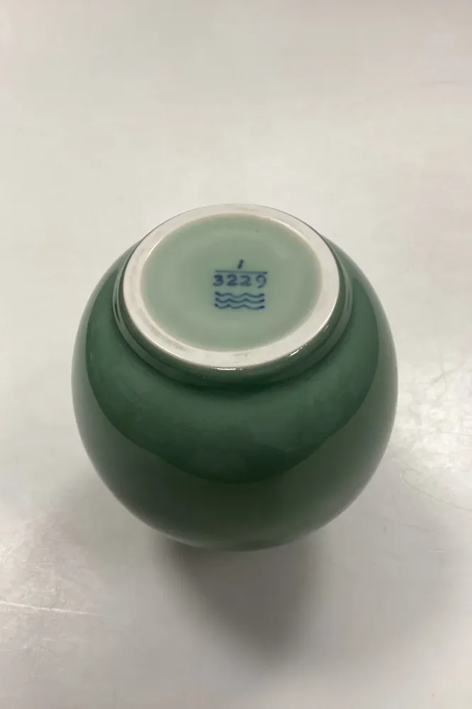 Royal Copenhagen Stentøjsvase i Celadon Glasur No. 1/3229