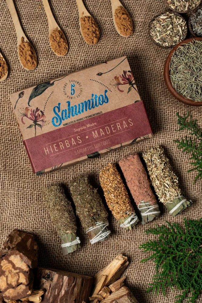 Sagrada Madre – Sahumito - Räucherbündel Mix Kräuter & Hölzer - 5 Stk.