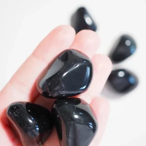 Schwarzer Obsidian Trommelstein .Obsidian Tumble ca. 2.5 cm - aus Mexiko