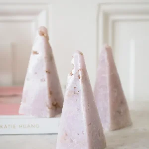 Sparkly Pink Amethyst Obelisk ca. 9.5cm - aus Patagonien Handcarved
