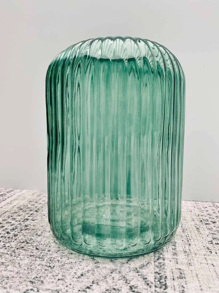 Vase 25x18 cm - Grünes gerilltes Glas