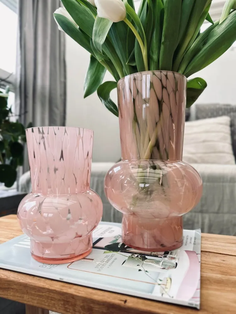 Vase 18 cm Mundgeblasenes Glas – Rose