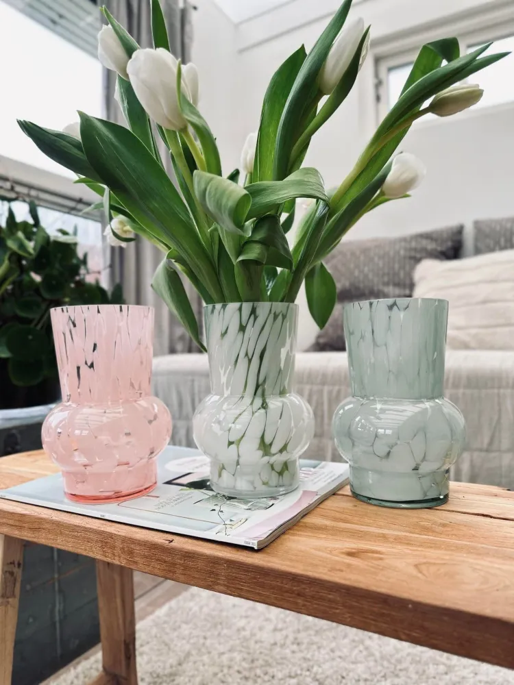 Vase 18 cm Mundgeblasenes Glas – Rose