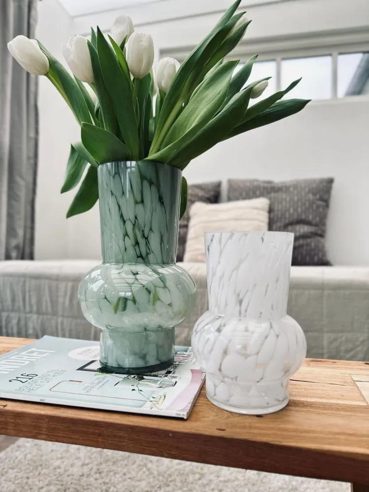 Vase 18 cm Mundgeblasenes Glas – Weiß