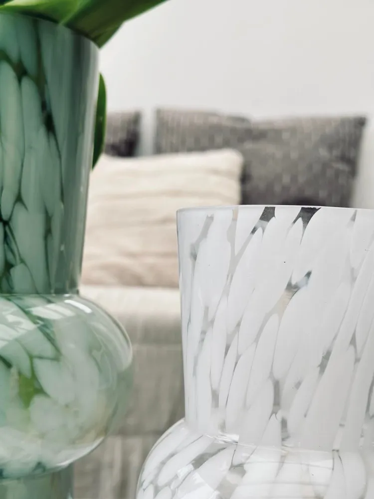 Vase 18 cm Mundgeblasenes Glas – Weiß